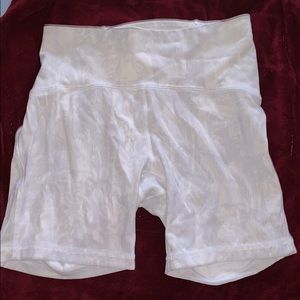 Lulu bike shorts!